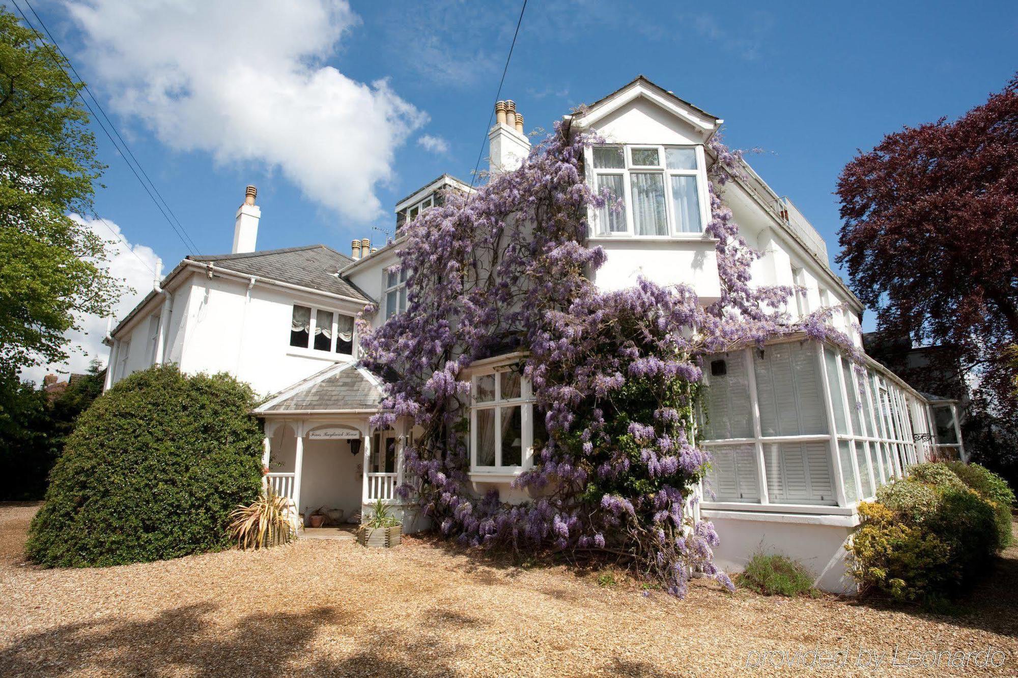 Fines Bayliwick Hotel Bracknell Exterior photo